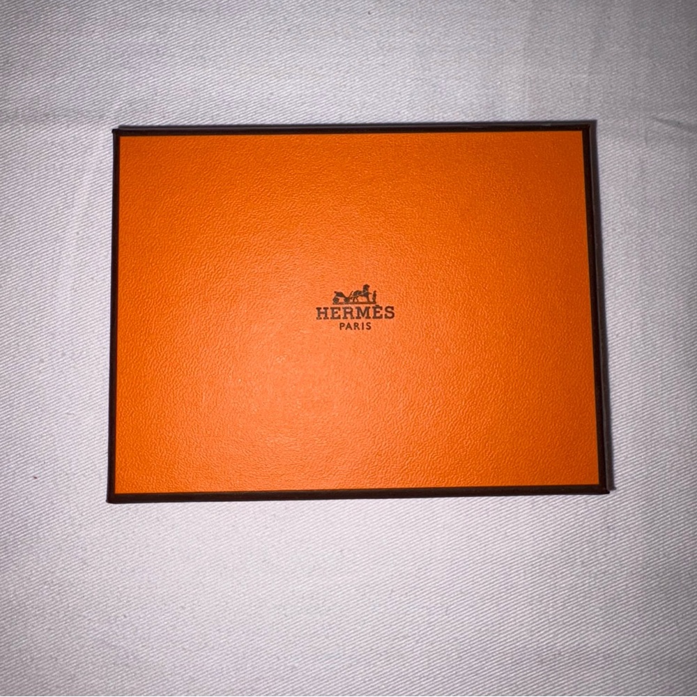 Hermès Signature Orange Gift Box with paper ( EMPTY ). 5 x 1 x 3.5 inches